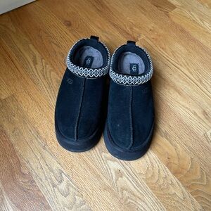 Ugg Tazz slipper